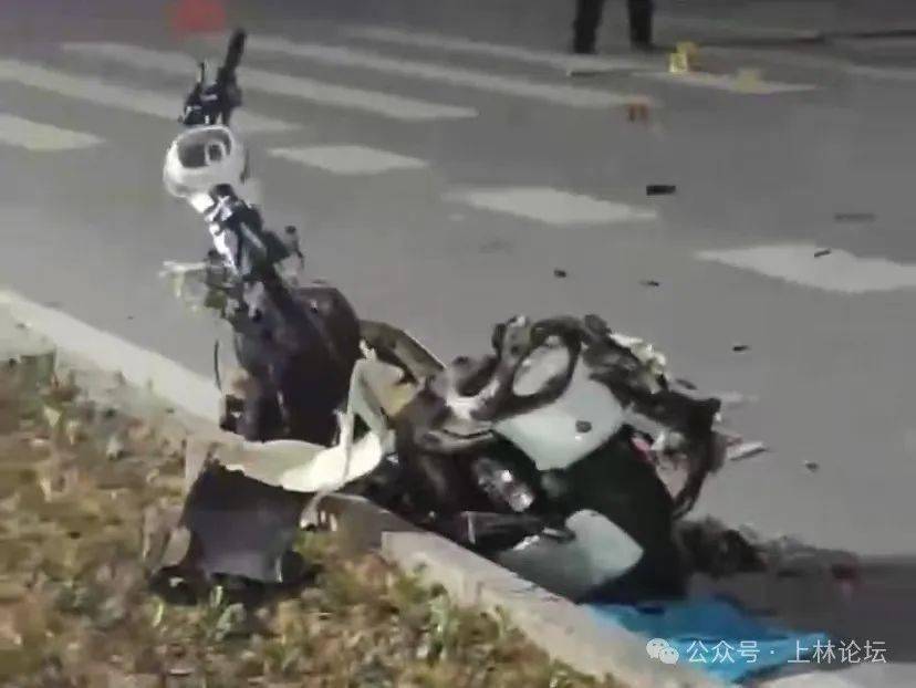 上林发生一起车祸!