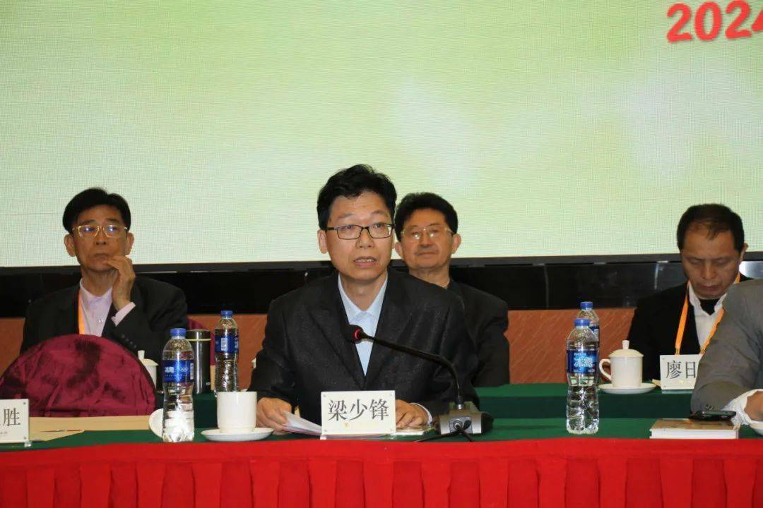 岭南诗社第十届五次社员代表大会胜利召开