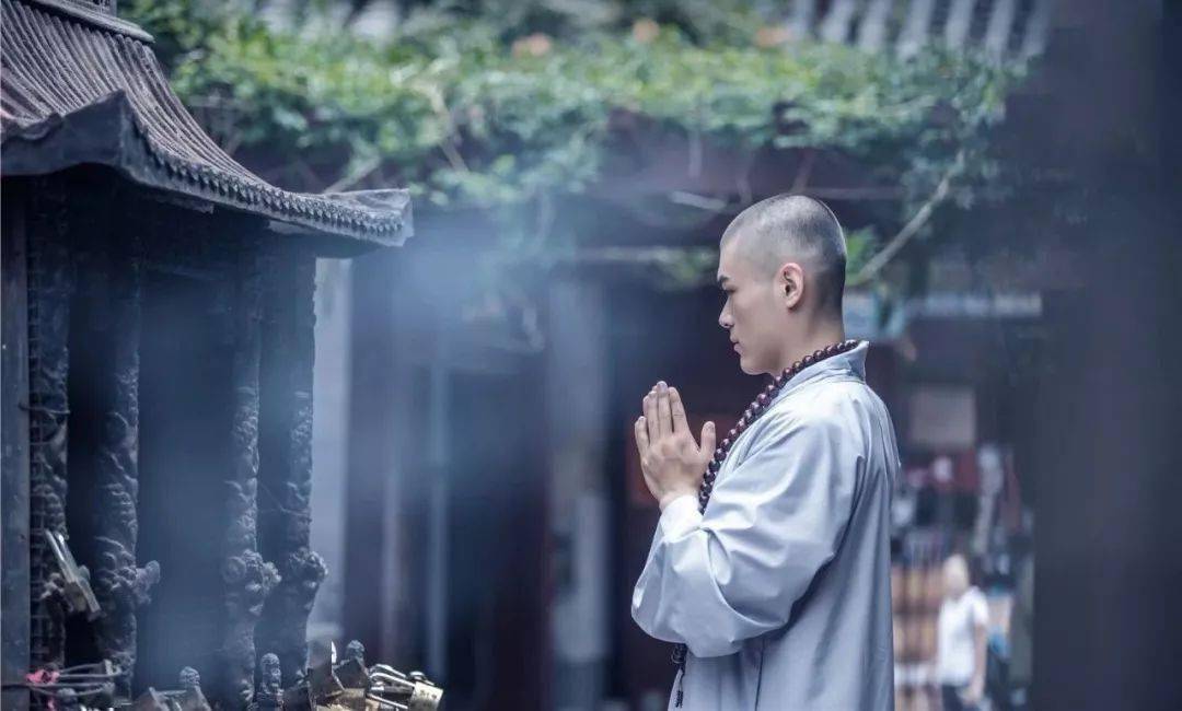 人生既为过客何须执着