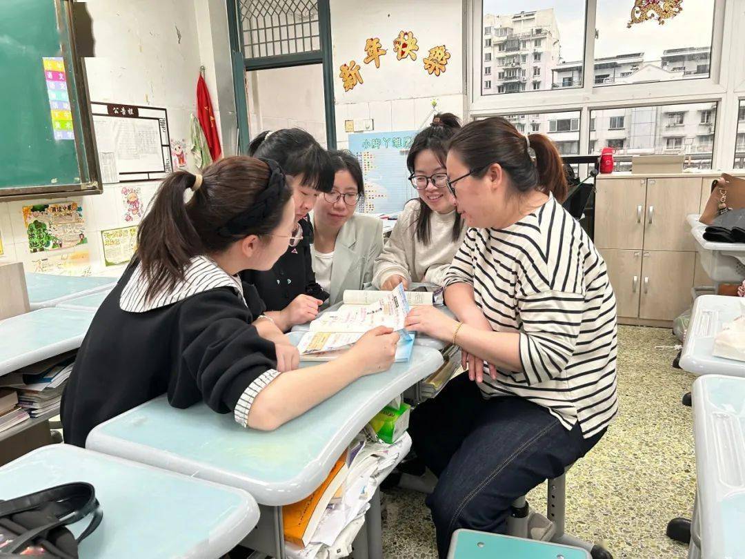 赋能提质为梦启航星火青年班教师第二次夜学活动