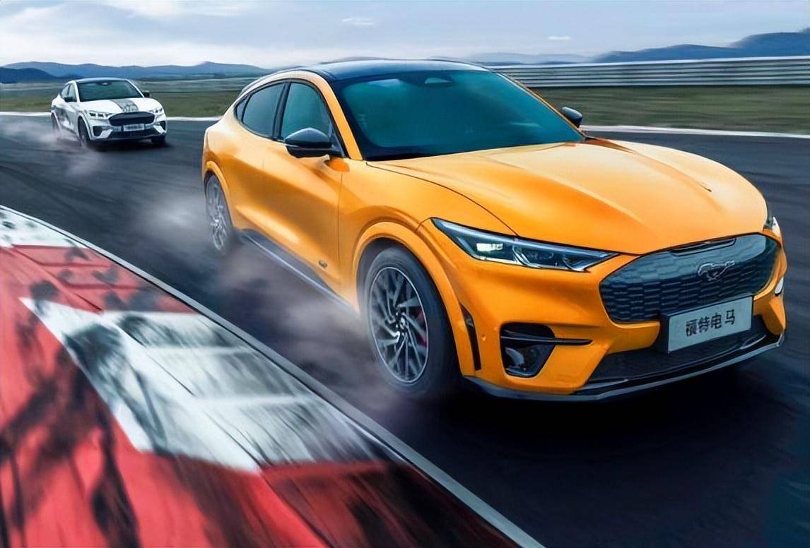 释放激情撒个野 福特电马纯电性能轿跑suv焕新上市_搜狐汽车_搜狐网