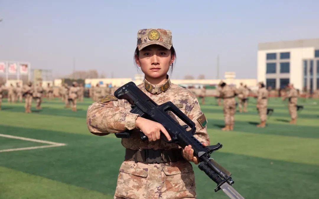 新战友,女兵班长向你隔空喊话啦!