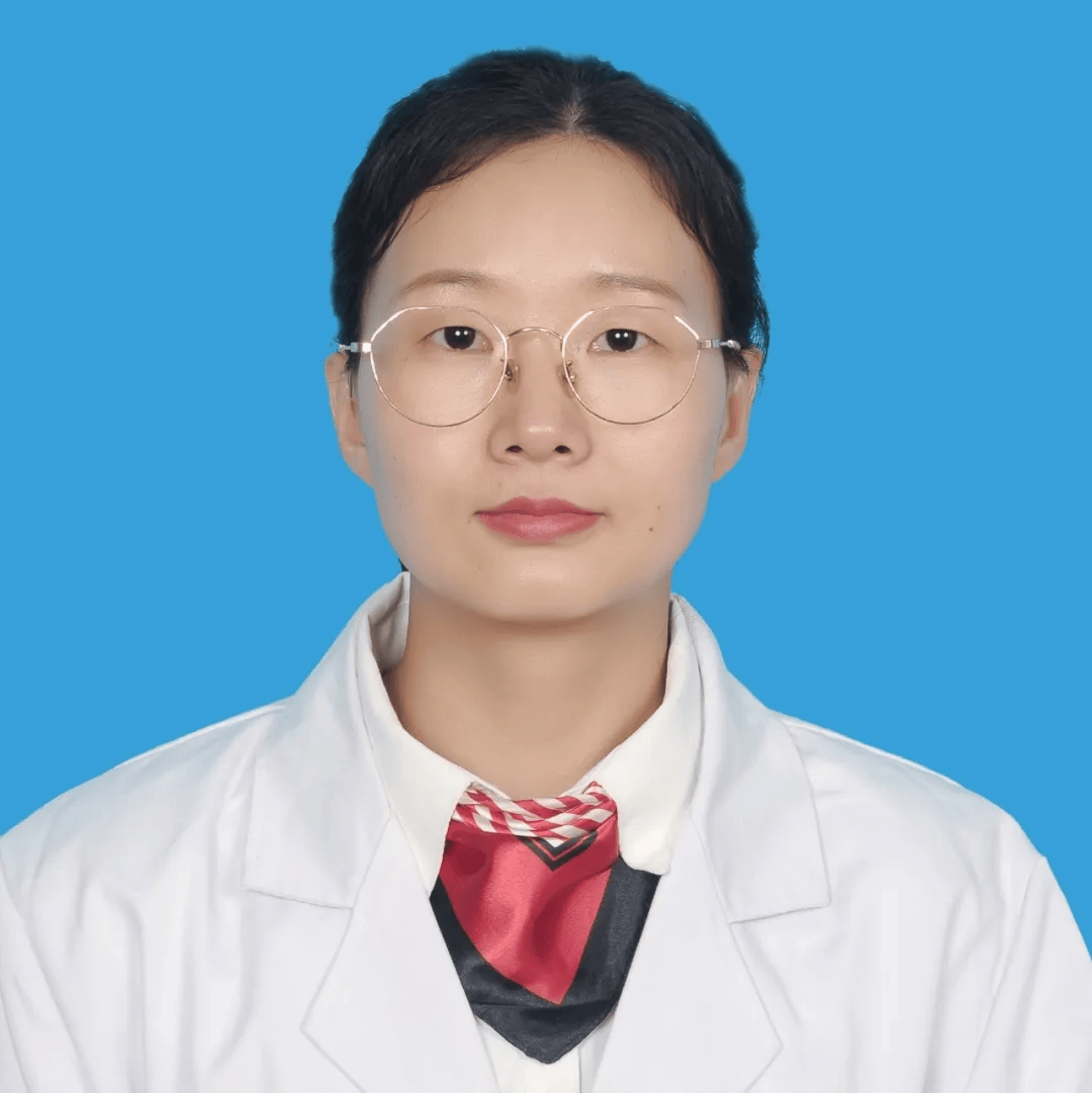 周小雪,主治医师.泌尿外科,毕业于山东中医药大学,硕士研究生.