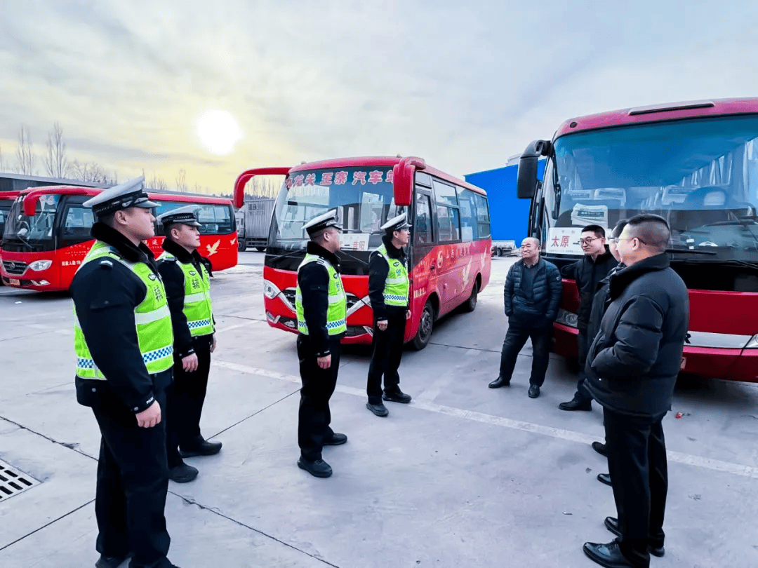山西高速交警六支队四个强化全力筑牢春季客运车辆出行安全防线