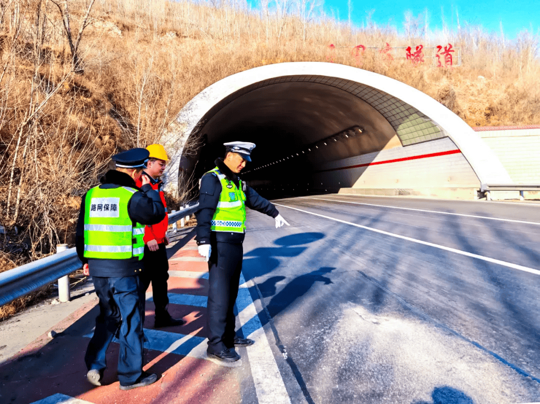 山西高速交警六支队"四个强化"全力筑牢春季客运车辆出行安全防线