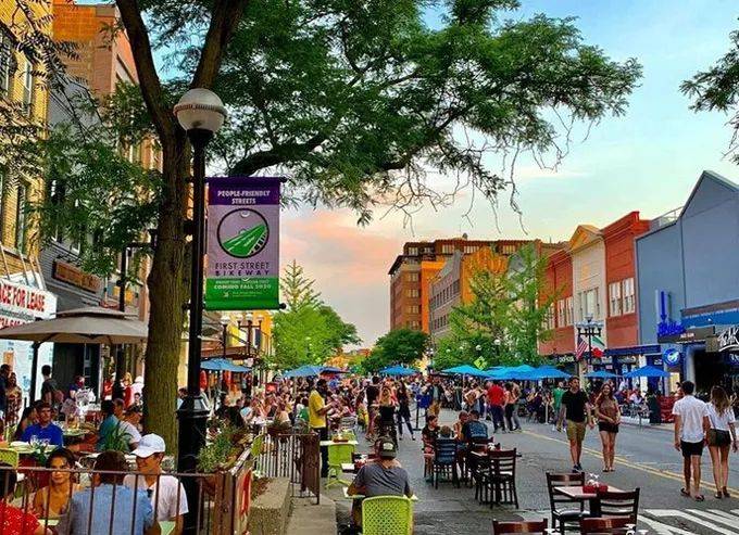 全美最宜居城市排行榜:芝加哥西郊城镇夺冠!_瑞柏市__