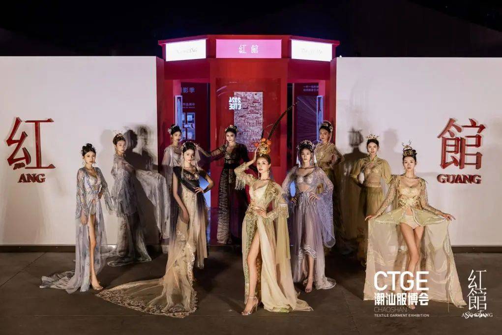 800多家展商携新而来,第三届潮汕服博会首日"人潮汹涌"