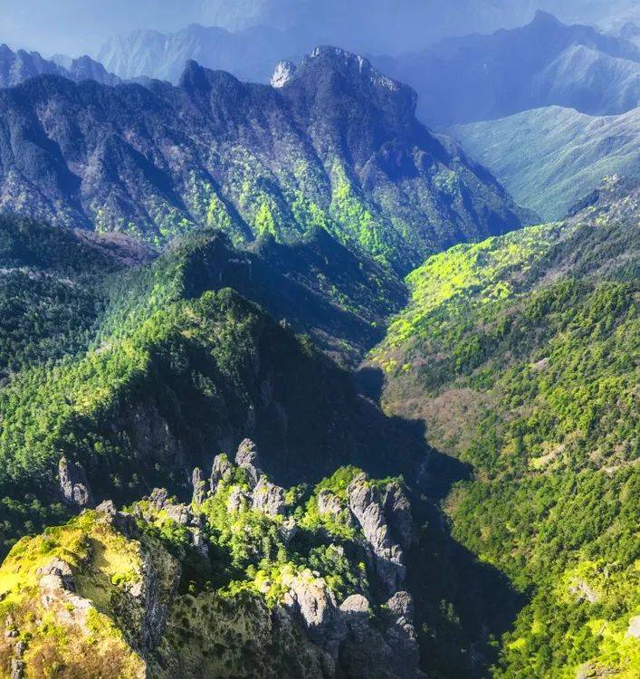 4月我哋去边度旅游啊?嚟呢度赏恩施全景神农架,观世纪工程!湖北精华美