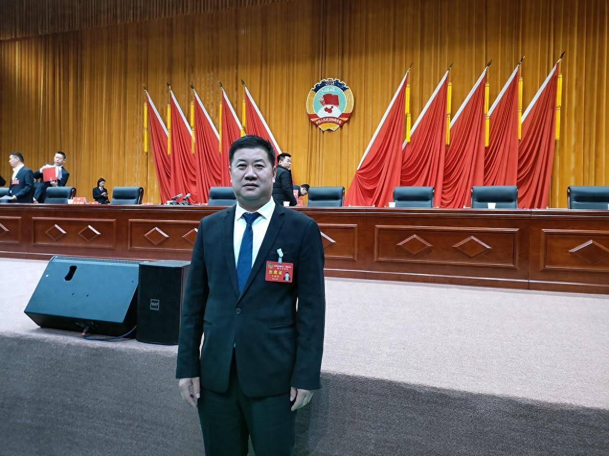 虞城县政协委员王清芳完善城区道路交通指示标识营造良好交通环境