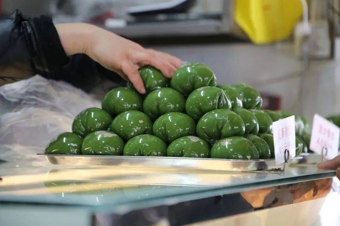 又到了吃 "绿团子" 的季节!