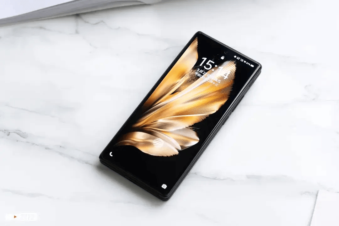 配置拉满,极致轻薄…刚刚发布的这手机,把我看傻了_vivo_fold_影像