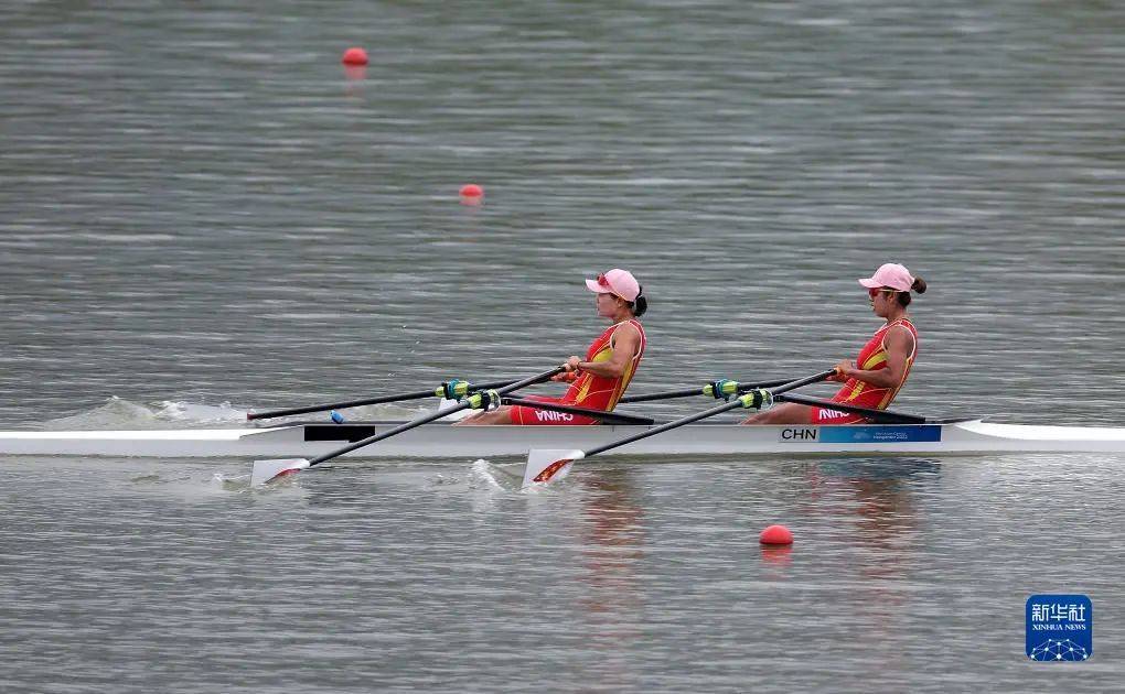 划向巴黎沈双美问鼎全国赛艇春季冠军赛