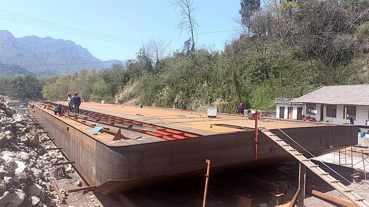 3月20日,湖北宜昌长阳港区隔河岩库区船舶溢油应急设备库项目陆域部分