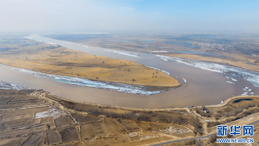 飞阅中国黄河内蒙古托克托县段全线开河