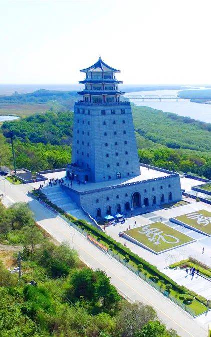 防川风景区六鼎山文化旅游区推介会上,播放了延边文旅宣传片.