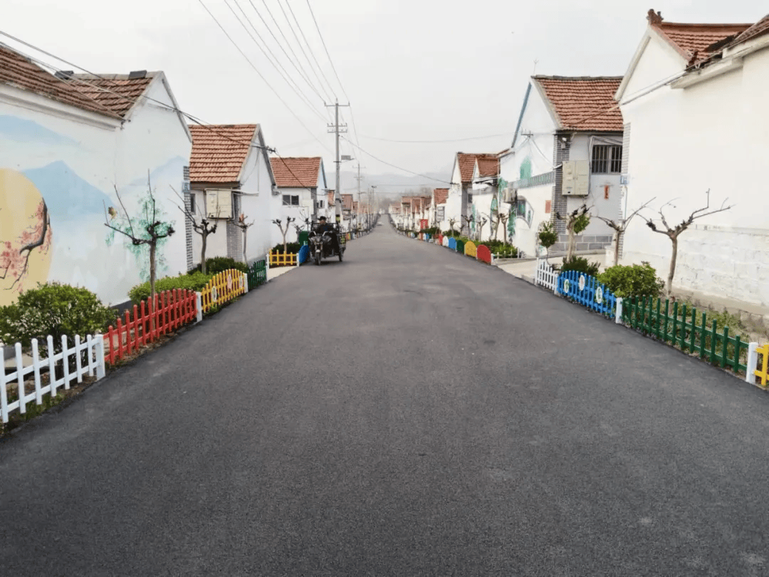 临朐这些村铺设了沥青路,出行更方便了!