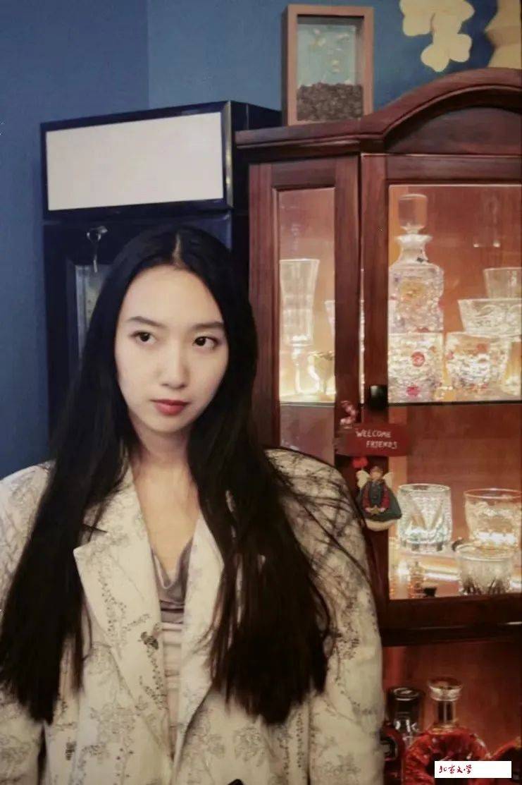 李舒扬,1999年生,辽宁大连人,北京大学中国语言文学系博士在读,《合流