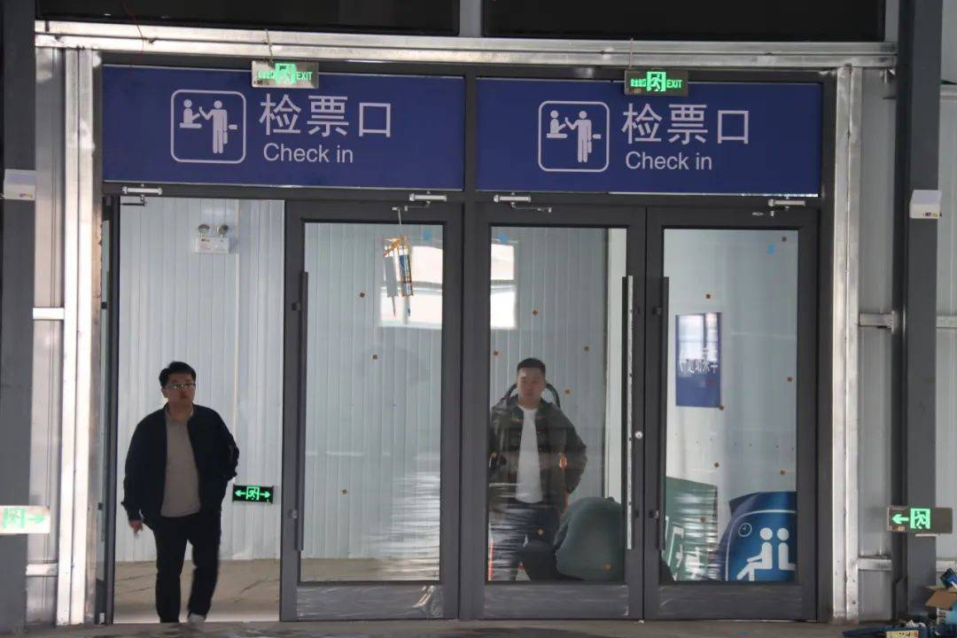 候车室_旅客_火车站