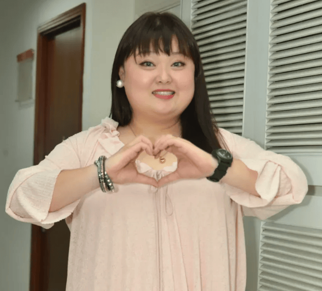 原创比贾玲还厉害王祖蓝力捧的胖妹8个月瘦120斤体检报告暴露真相