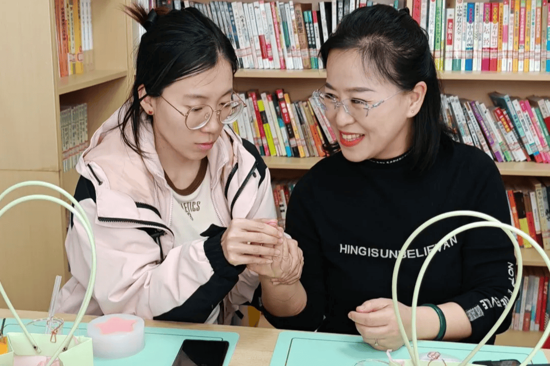 精油手工皂diy活动现场 (水磨沟区新时代文明实践中心供图)河马泉街道