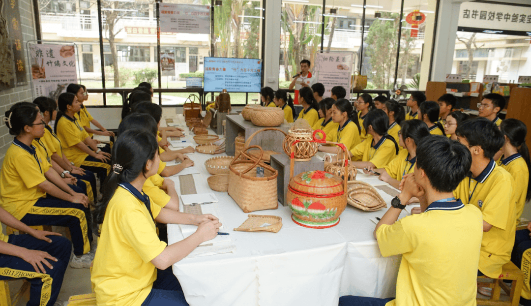 3月27日—29日,罗定市新华书店,罗定实验中学新时代文明实践点及罗定