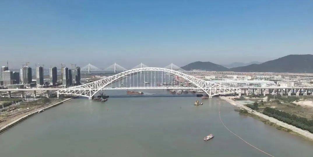 3月28日,珠海海事局湾仔海事处,斗门海事处联合中山海事局神湾海事处