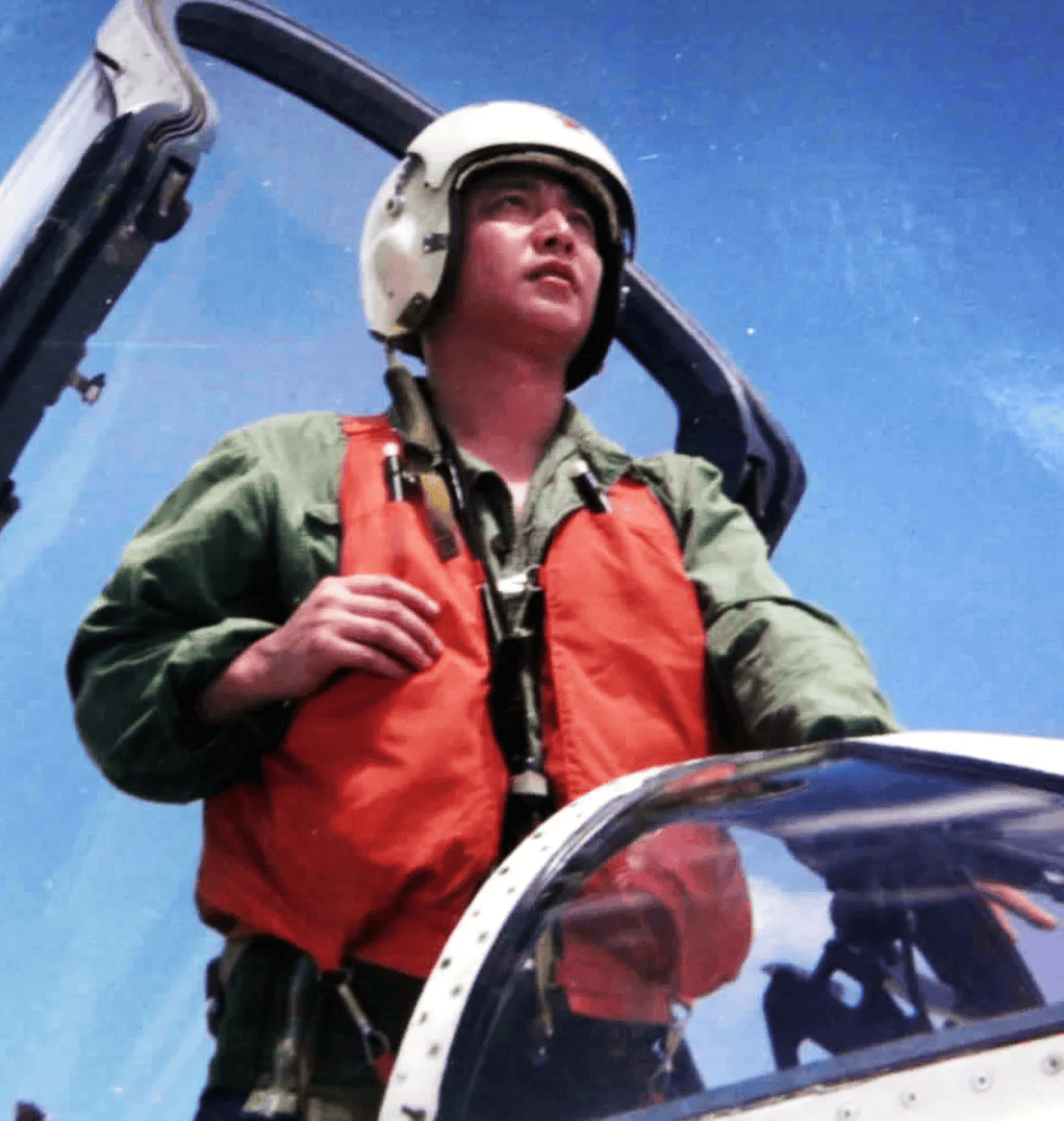 "81192,我们继续前进!"_王伟_英雄_海军部队