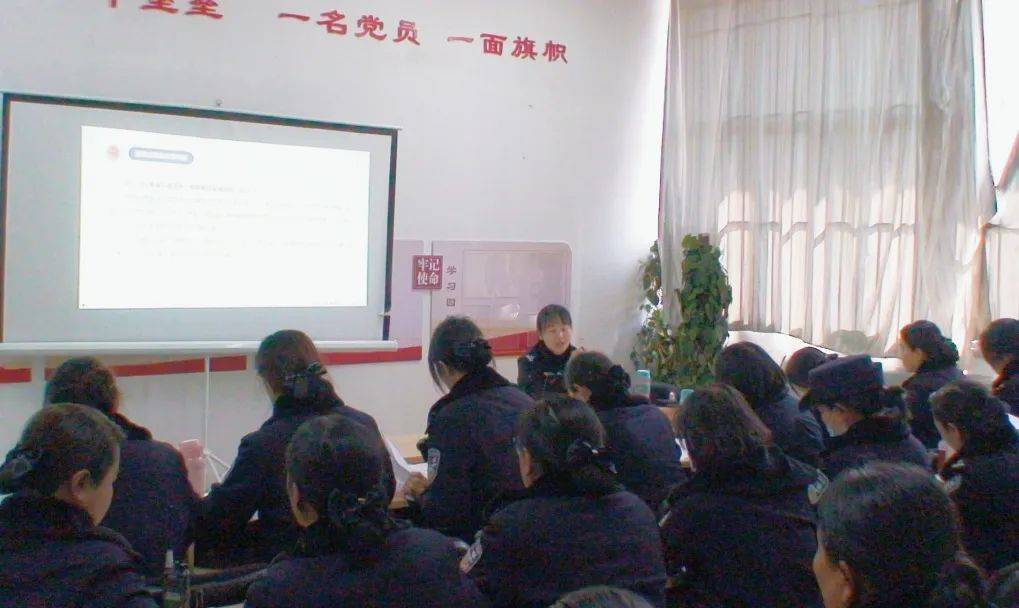 此外,监狱各业务部门还针对一线工作需要,组织开展罪犯计分考核培训