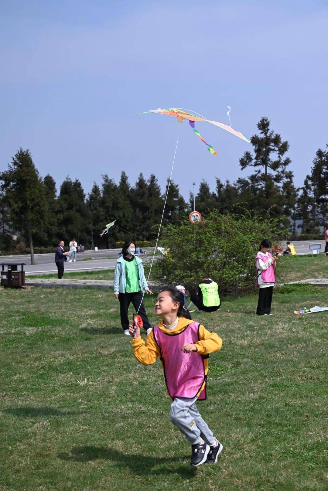 川河盖亲子踏青彩跑之旅活动圆满结束