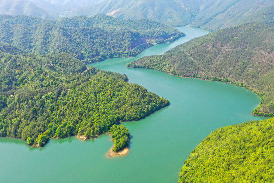 湖南新田强化水陆统筹护好一江碧水