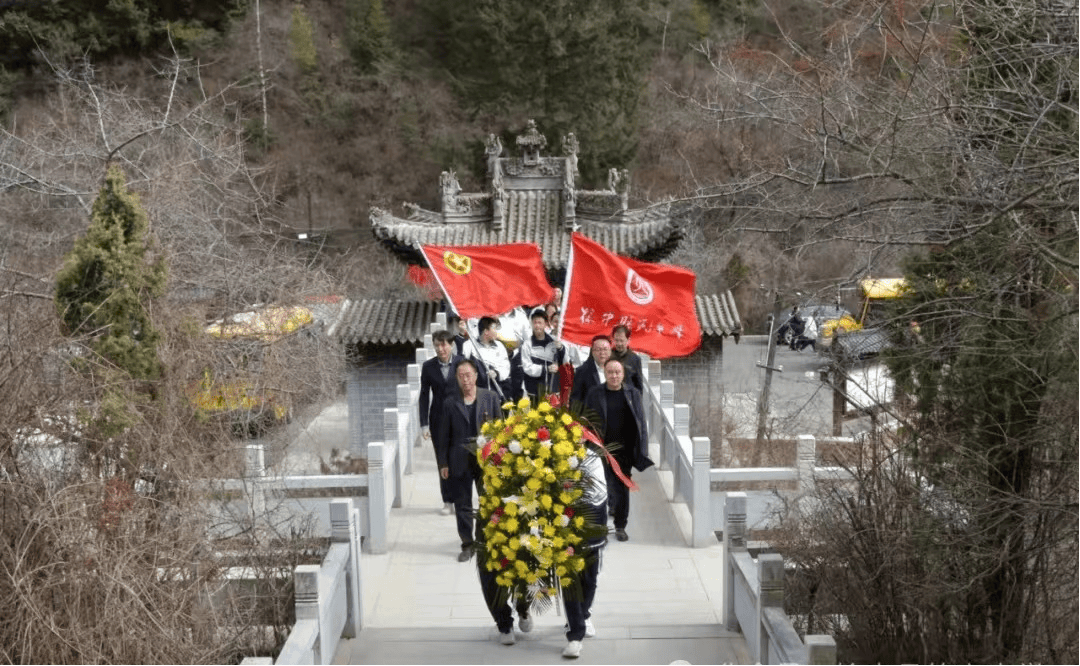 缅怀革命先烈传承红色基因兰州市学校团队组织开展铸魂2024清明祭英烈