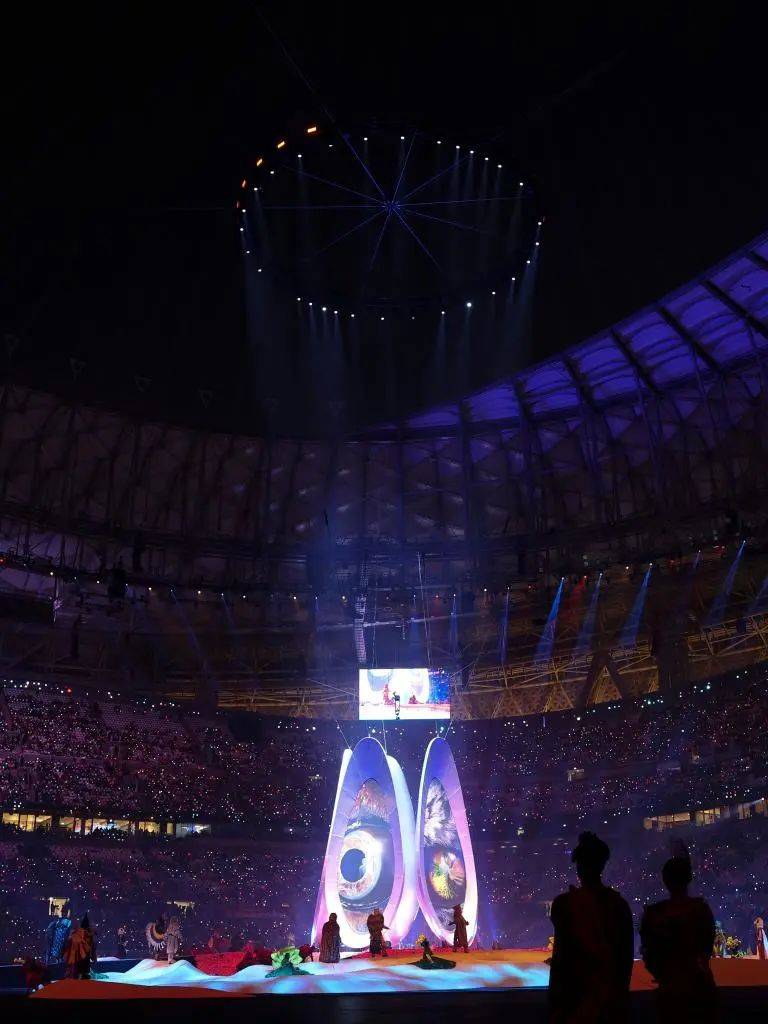 这场开幕式以最具诗意的方式带你遨游神话寓言故事