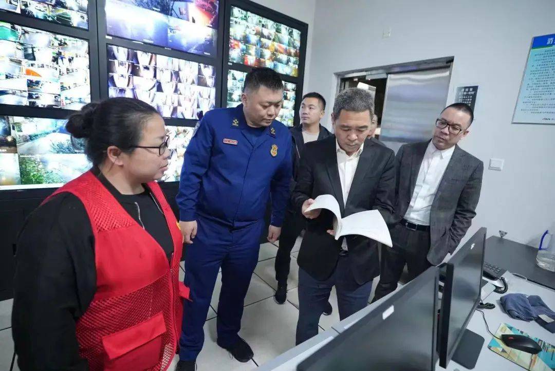 夜学夜查夜访市四套班子领导开展周一夜查夜访活动深入