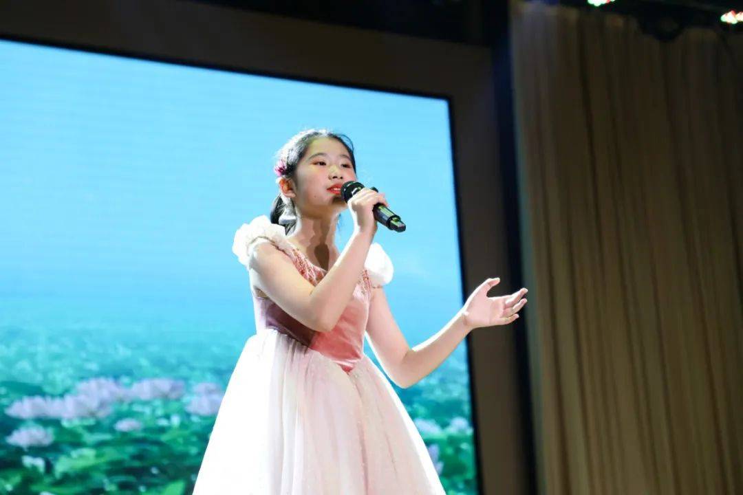 演唱者:许婧怡122《爸爸》▲演唱者:李嘉怡134《卓玛的心愿》▲演唱