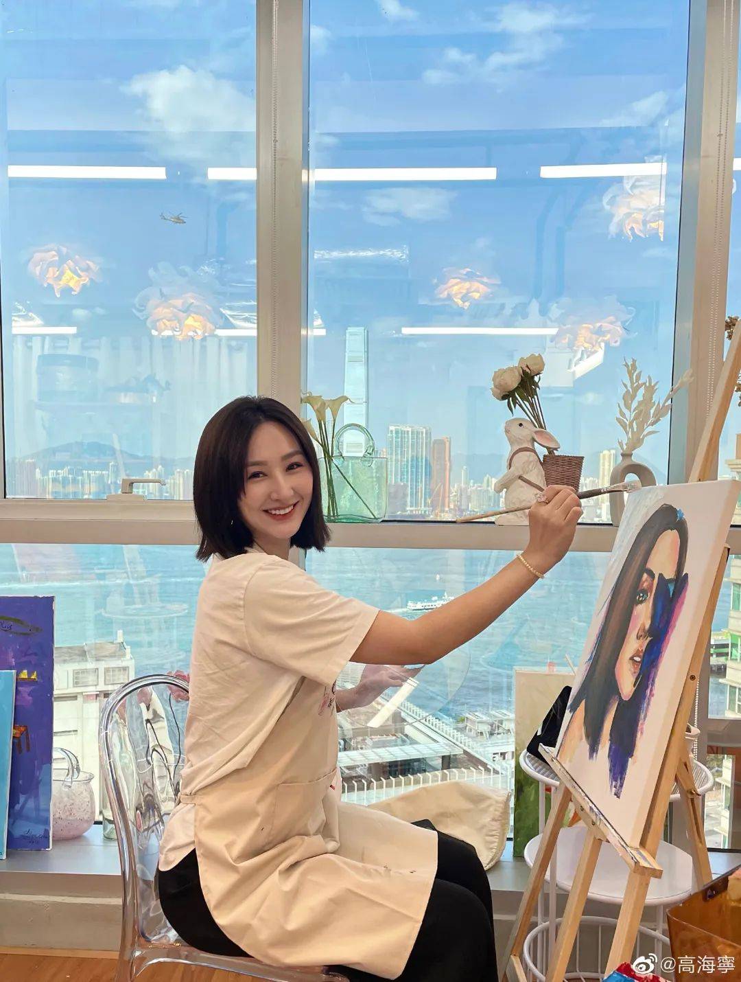 她是港圈狐狸精专业户曾因性感被骂到抑郁15年后终