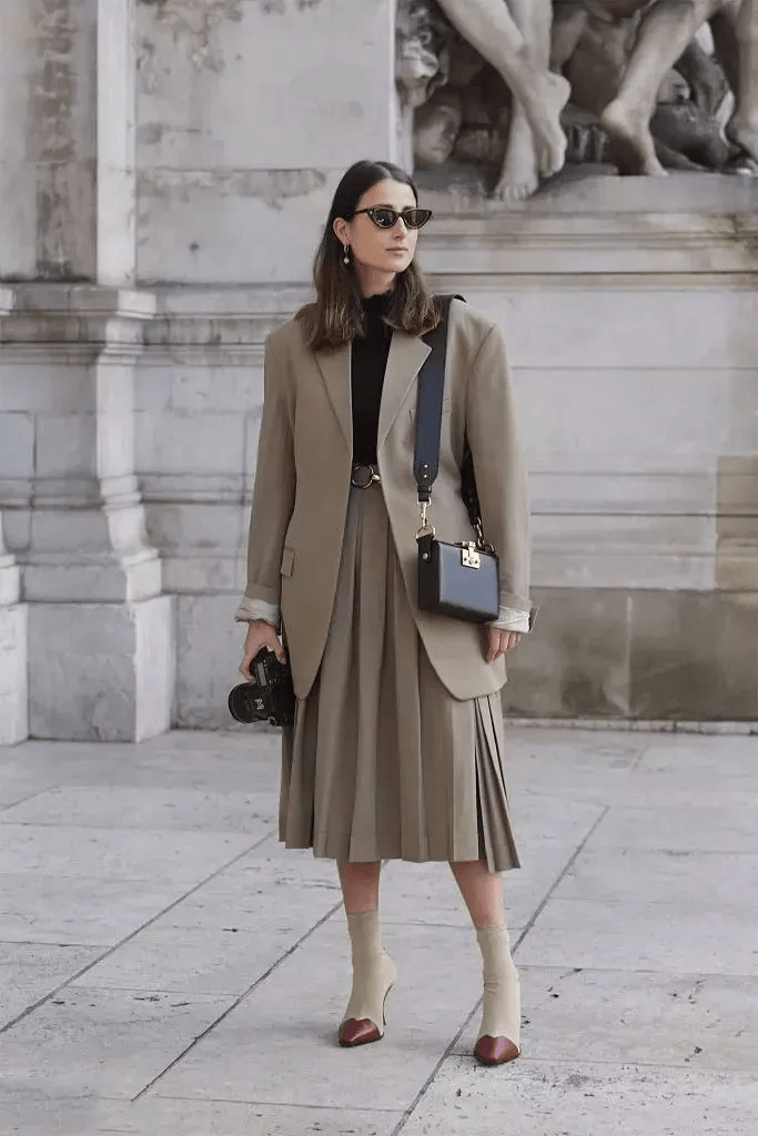 西装 裙子,浅浅的相遇,便擦出曼妙的火花_连衣裙_风格_身材