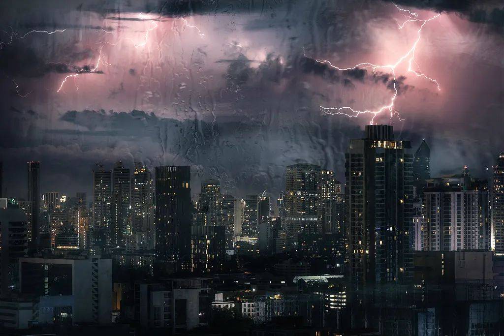 可能引发山洪,泥石流和城市内涝等次生灾害,龙卷风可能造成人畜伤亡