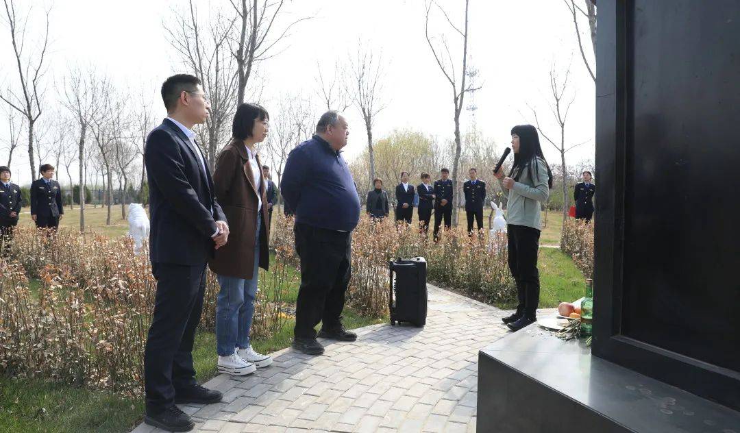 缅怀先烈志共筑中华魂大兴区生态环境局开展缅怀先烈