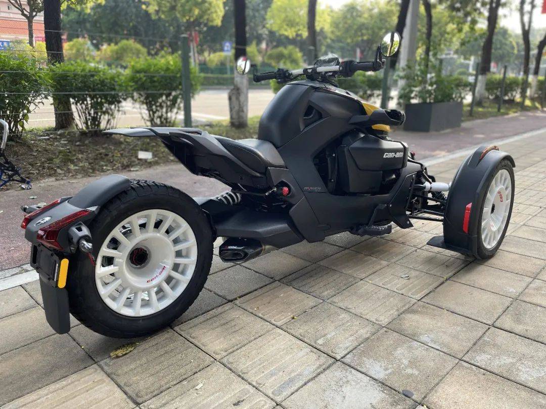 2022年庞巴迪蝎子 can-am ryker rally 900 红黄配色 仅一台_搜狐汽车