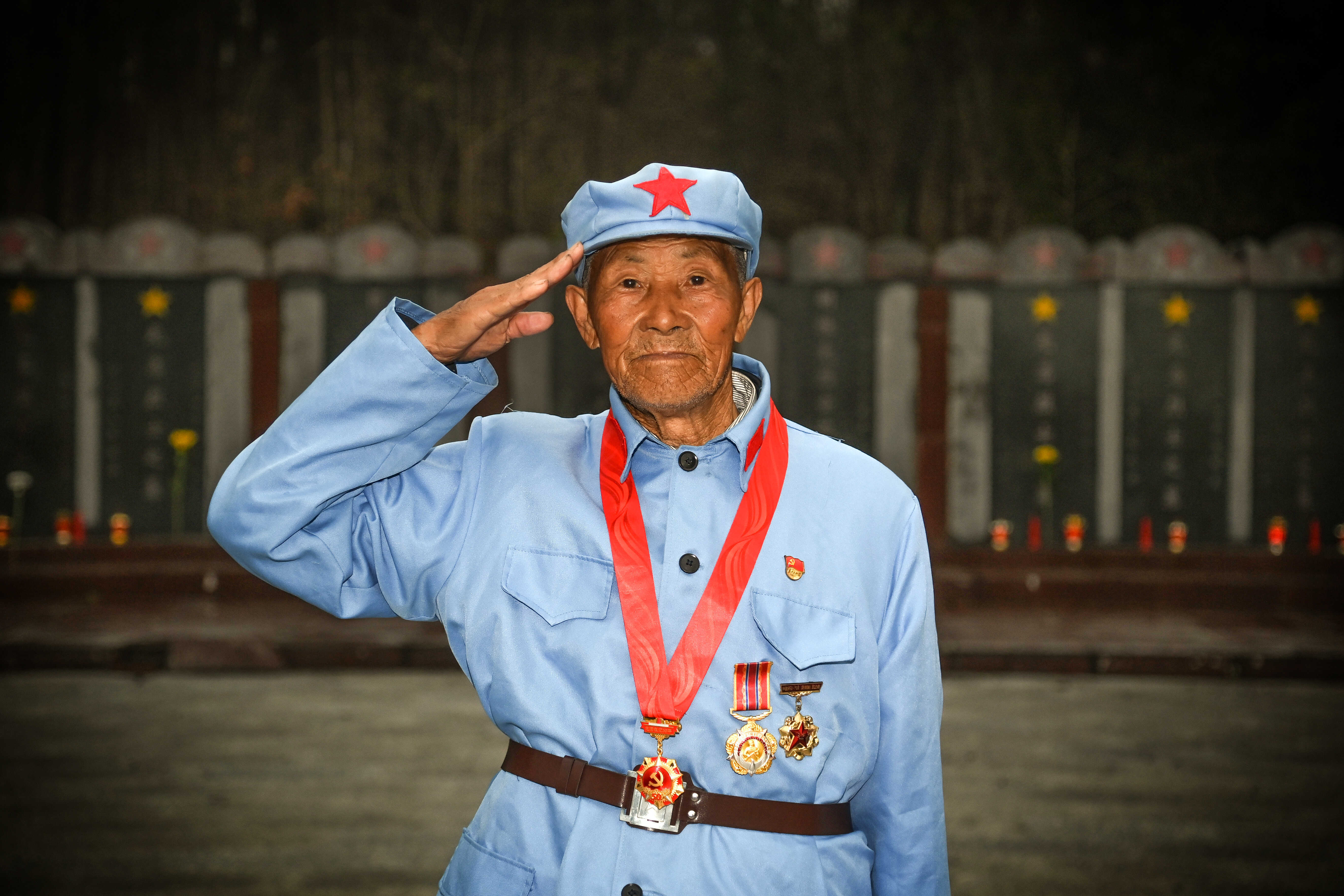 一位志愿军老兵五十余年的坚守我愿守护英雄们到最后一刻