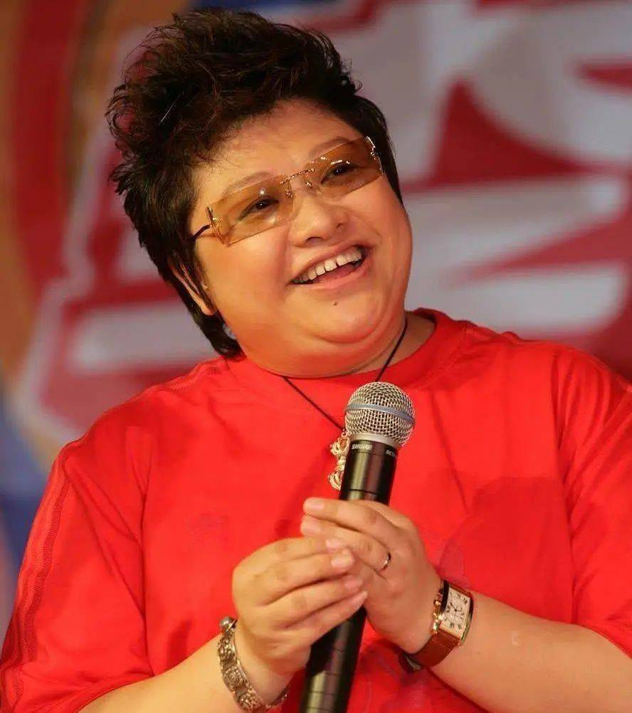 韩红父亲原来是家喻户晓的他难怪都不敢得罪她