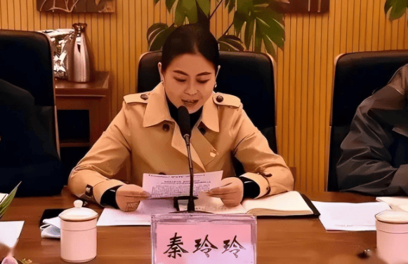 美女副县长沦为高官玩物