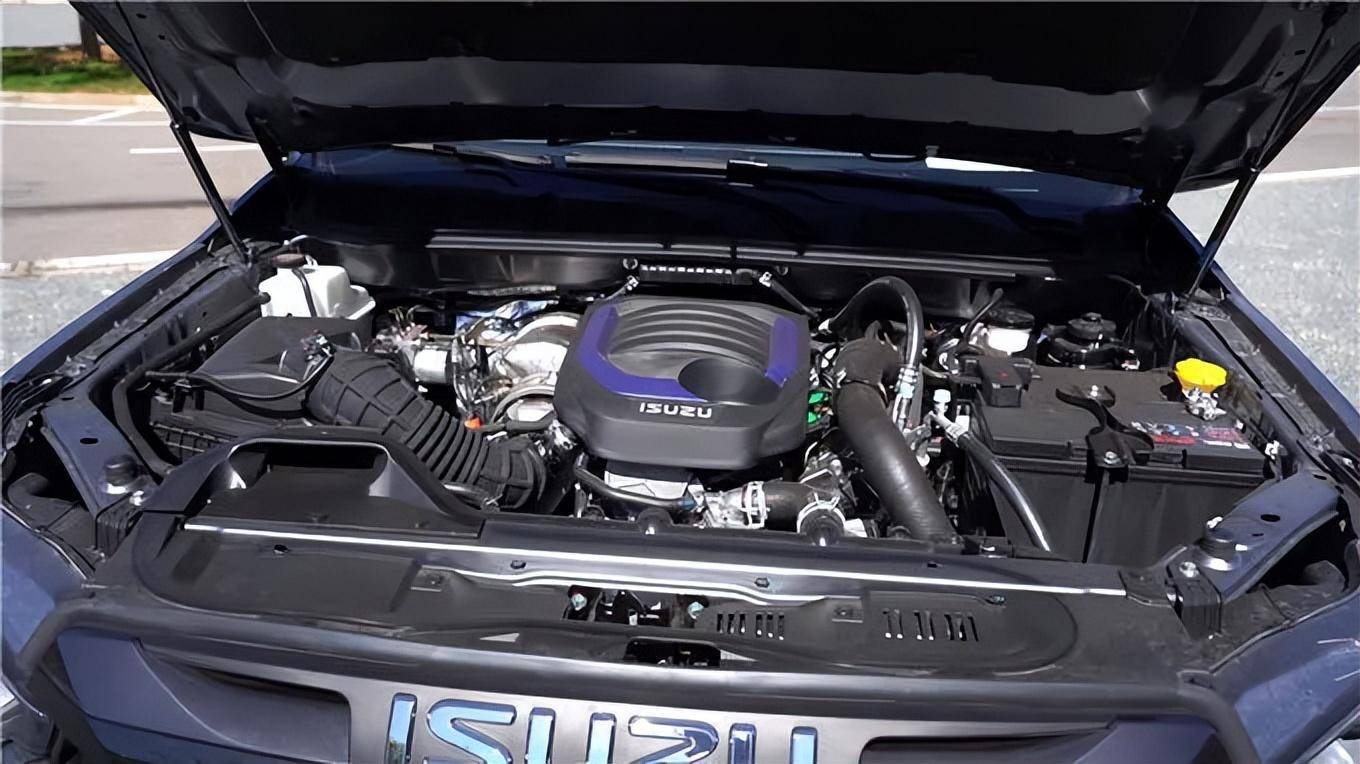 2023款江西五十铃d-max整车尺寸为5265x1870x1850mm,轴距3125mm,货箱