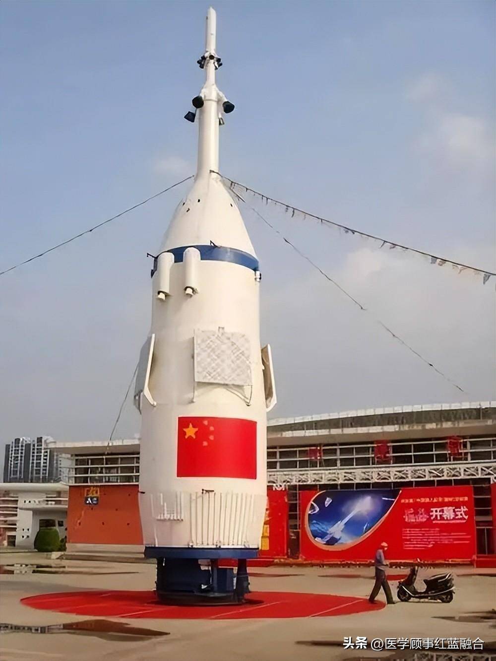 逃逸塔:航天安全的守护者与紧急逃生系统的创新发_火箭_太空船_发射