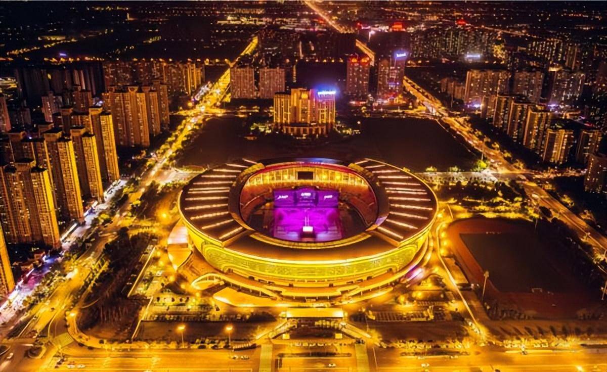 安阳市文体中心是上海宝冶首个投资,承建并运营的文化体育综合体项目