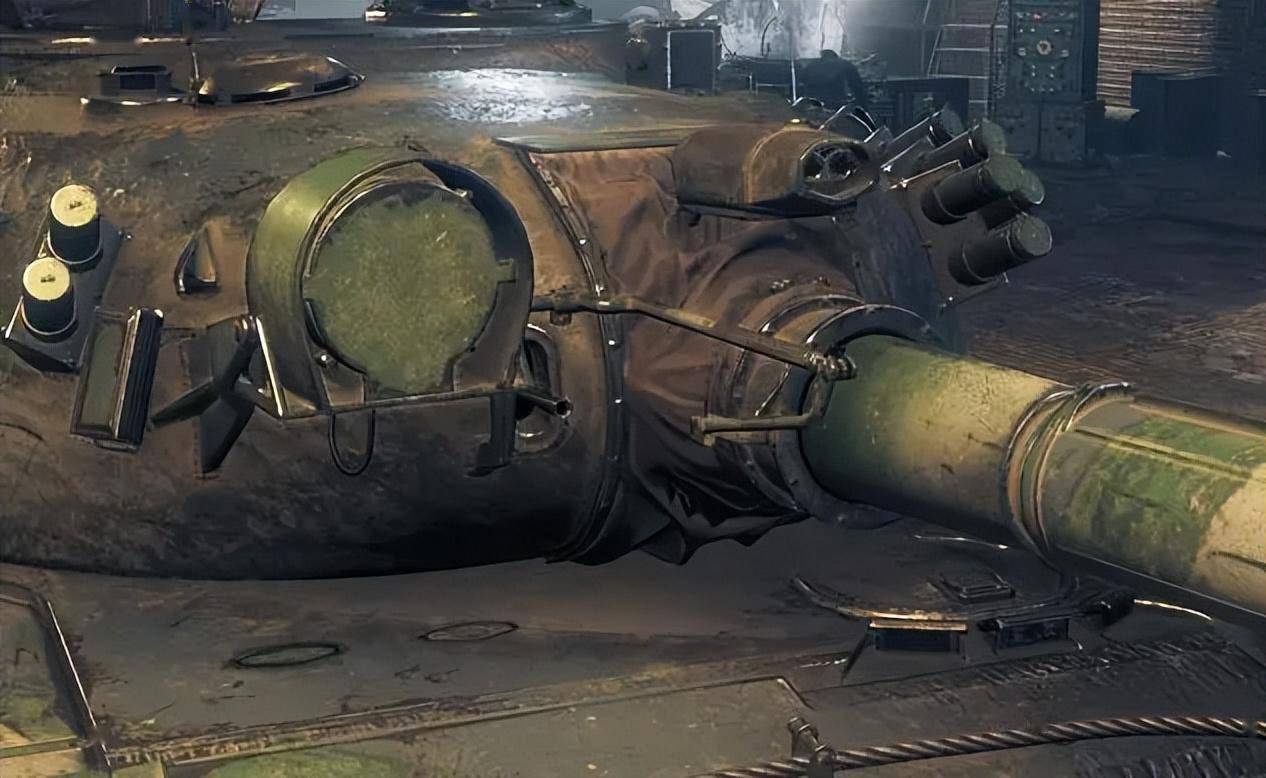 炮管上的激光测距仪,也是在战后加装到c系坦克上的产物,无论如何按个