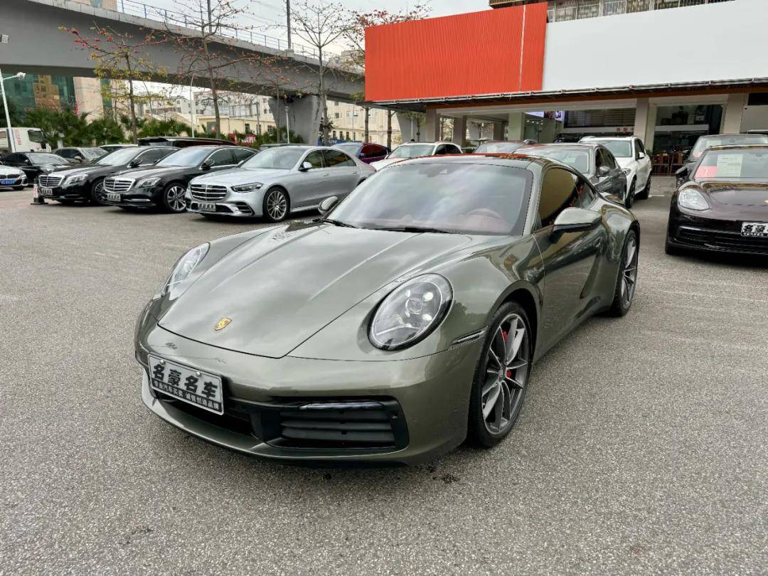 【推荐车型】保时捷911 carrera4:以经典之影,致敬未来!