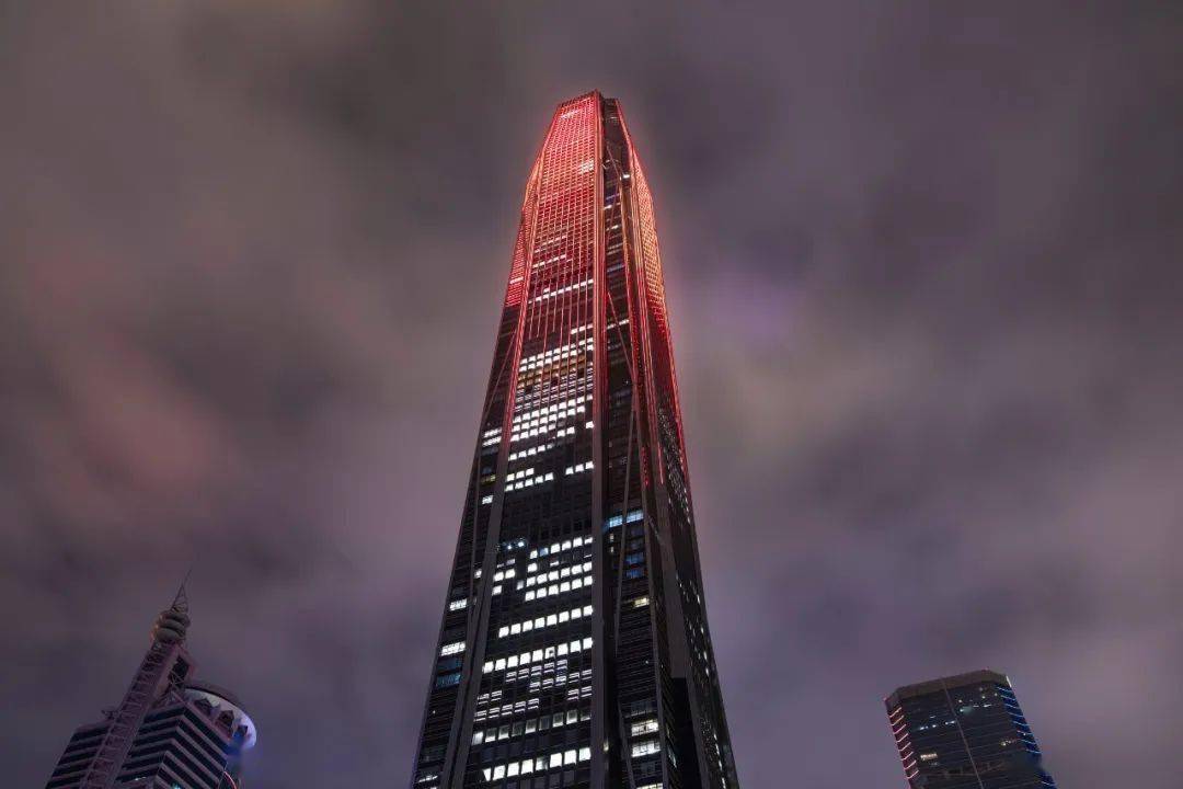 600米深圳第一高楼 —— 平安金融中心的灯光!