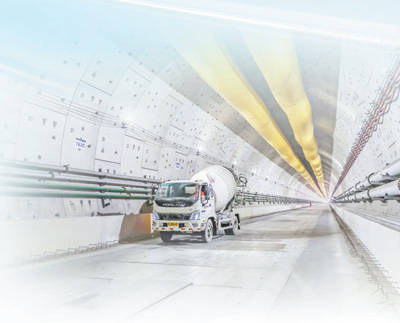 广湛高铁湛江湾海底隧道施工人员发扬工匠精神提升工程质量7551米一个