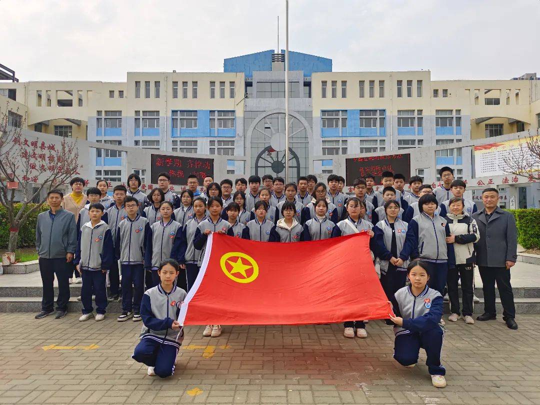 博览自然天地探索生命奥秘高阳县宏润中学学子走进保定自然博物馆